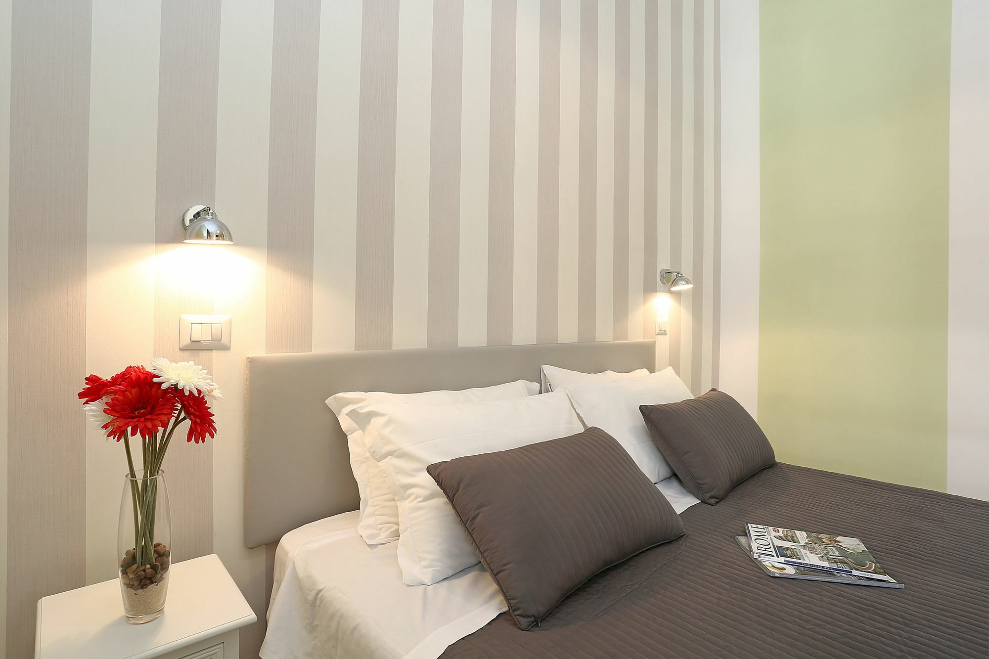 Rhome 20 Guest house